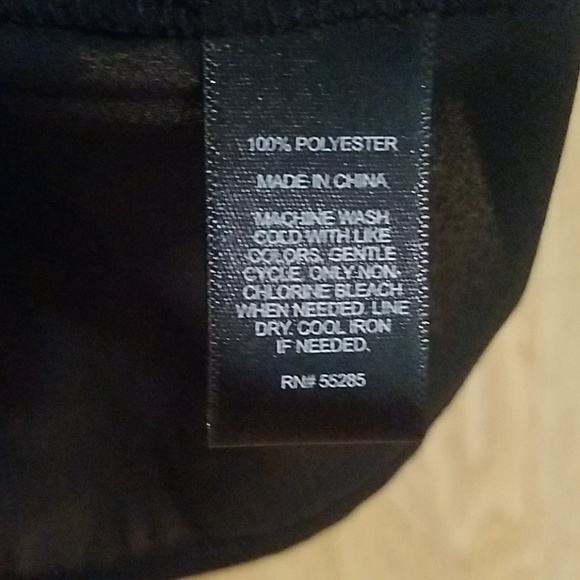 Express Ruffle Top - Picture 4 of 4